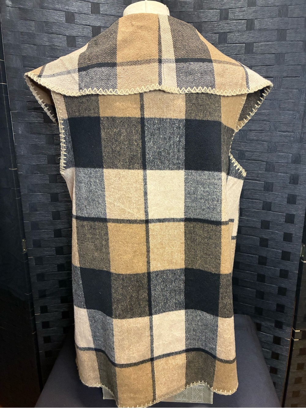 Mud Pie Tan & Black Plaid Open-Front Cape - Picture 5 of 7